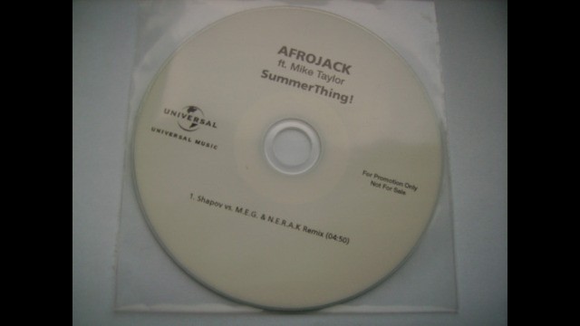 Afrojack & Mike Taylor - Summerthing!