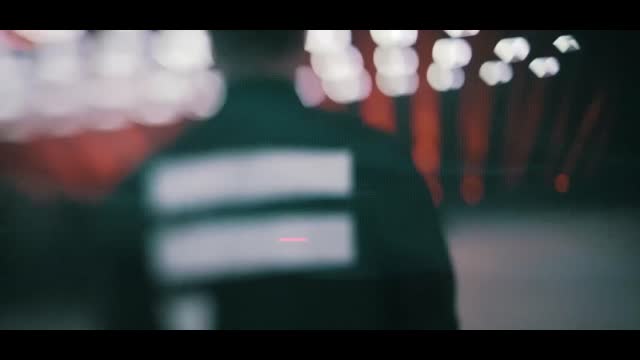 FUTURECODE & Roxanne Emery - Dancing In The Rain 