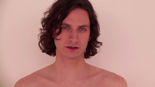 Gotye - Somebody That I Used To Know (feat. Kimbra)