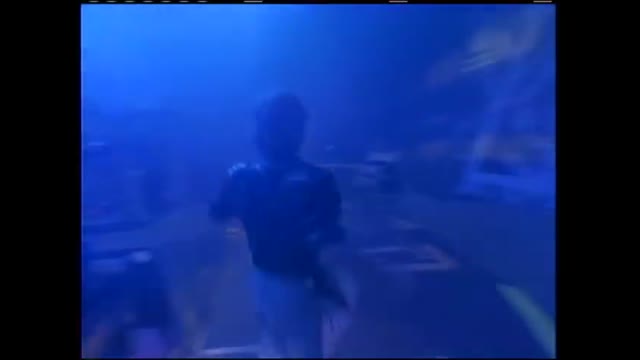 Def Leppard - Pour Some Sugar On Me