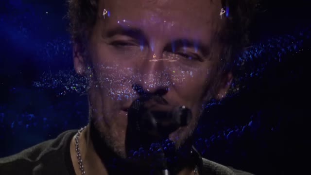 Bruce Springsteen & The E Street Band - Thunder Road (Live In Barcelona)