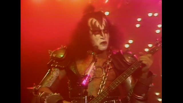 Kiss - I love it loud