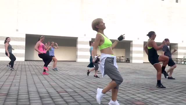Gloria Gaynor - I Will Survive (Dance Fitness Workout Valeoclub)
