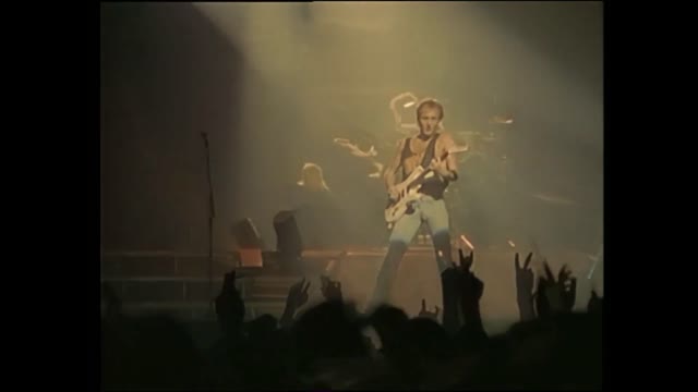 Def Leppard - Hysteria (In The Round In Your Face)