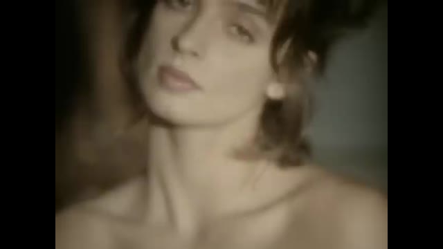Lisa Marie ft. Malcolm McLaren, The Bootzilla Orchestra - Something's Jumpin' in Your Shirt