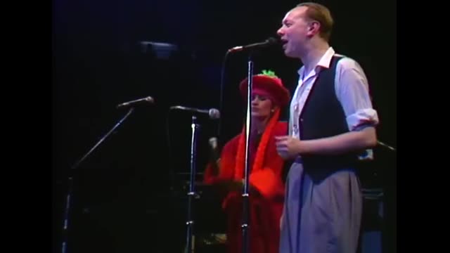 Joe Jackson & Elaine Caswell - Happy Ending (TopPop)