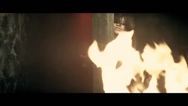 Rihanna - Disturbia