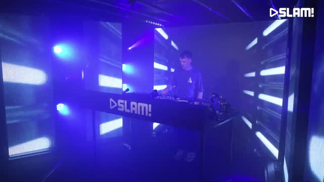 Armin van Buuren - Lose This Feeling (Maddix Remix)