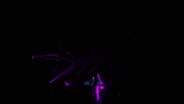 Def Leppard - Action (Live at the Planet Hollywood).