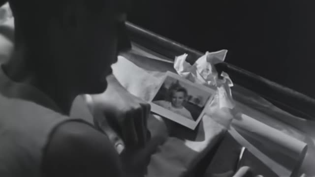 Elton John - I Guess That's Why They Call It The Blues