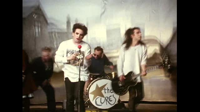The Cure - Friday i'm in love