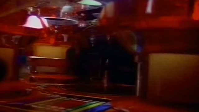 Red 5 - Da Beat Goes