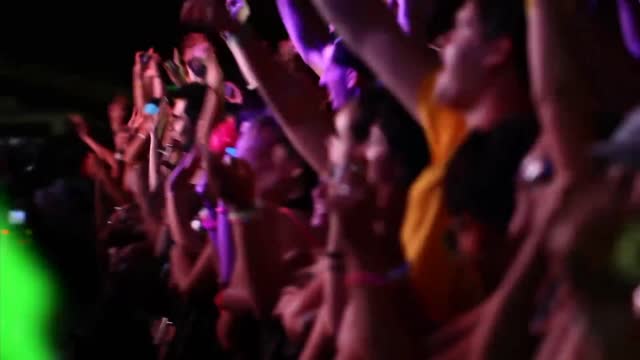 Tiësto vs Diplo - C'Mon