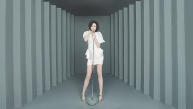 Freemasons feat. Sophie Ellis-Bextor - Heartbreak (Make Me A Dancer)