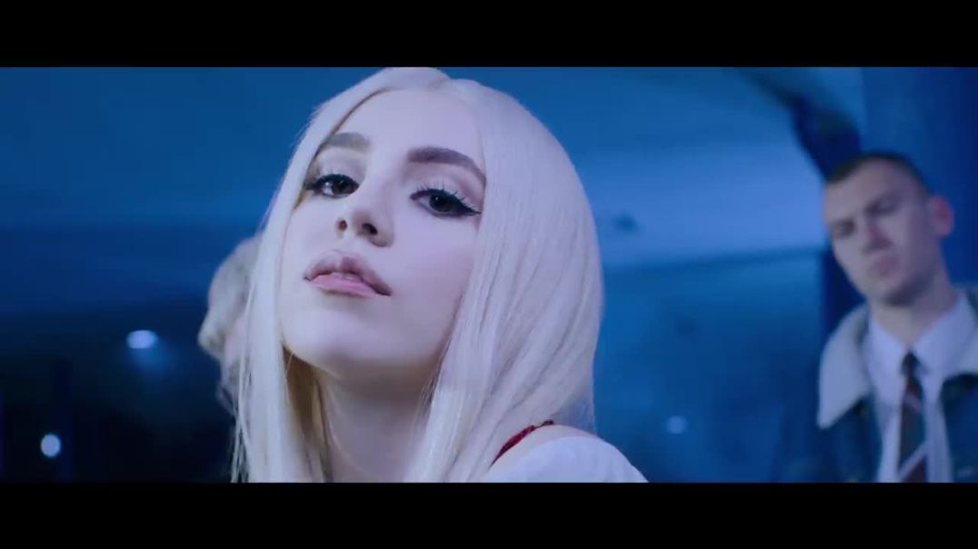 Ava Max - So Am I